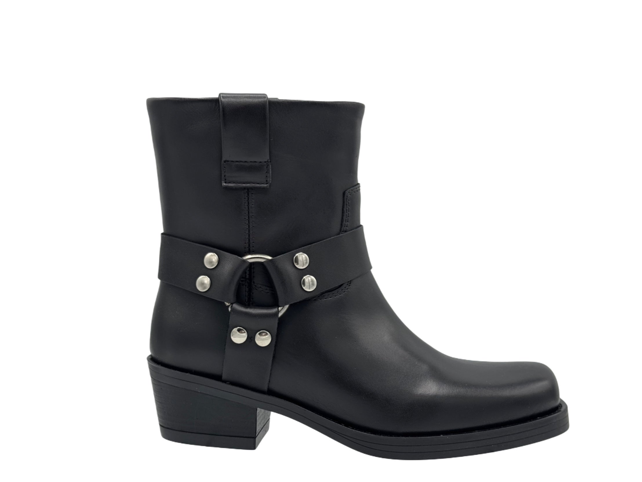 Julie Dee - IV333 (Black)